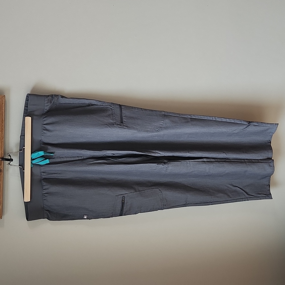 women's Graphite Kauro - Cargo Scrub Pants - XL / Graphite
